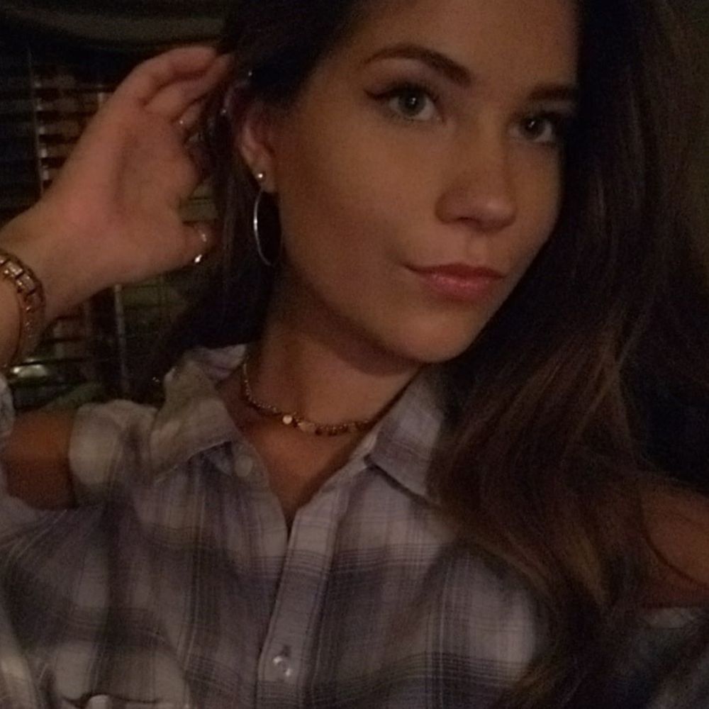 Meet your Posher, Lexi